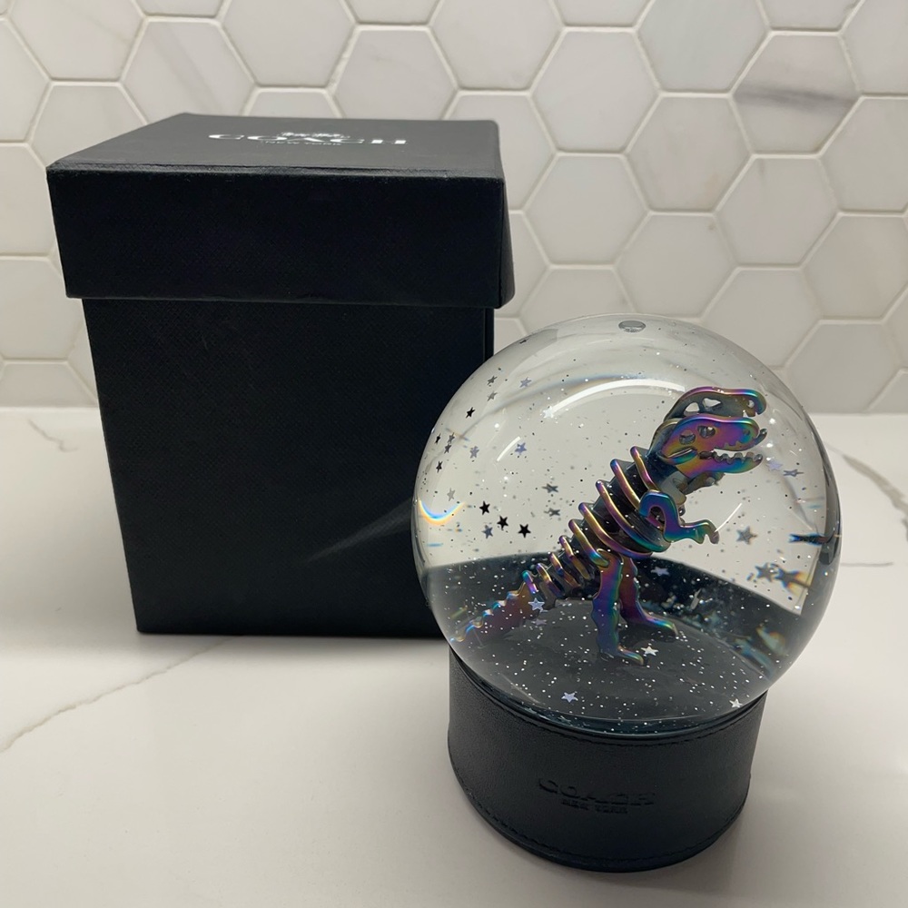 Coach Rexy Snowglobe Exclusive Rare